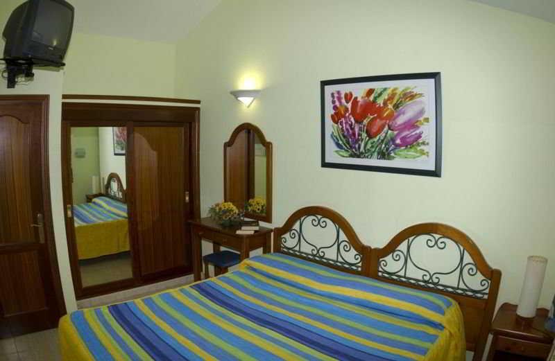 Bungalows Los Almendros - Exclusive Vacation Club Плайя-дель-Инглес Экстерьер фото